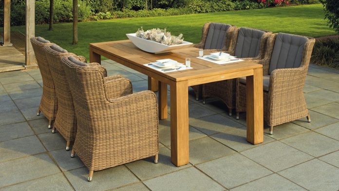 pexels-marianne-67058-238377